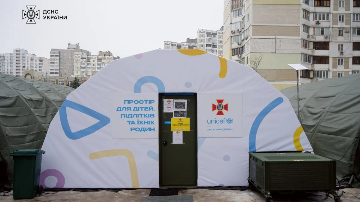 ДСНС та ЮНІСЕФ відкрили у Києві дитячі простори в мобільних пунктах незламності: де вони розташовані 