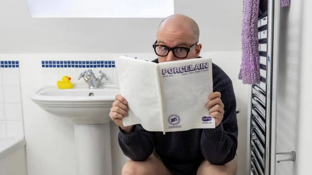 Бренд туалетного паперу випустив повністю змивний журнал для туалету: фото незвичайної новинки