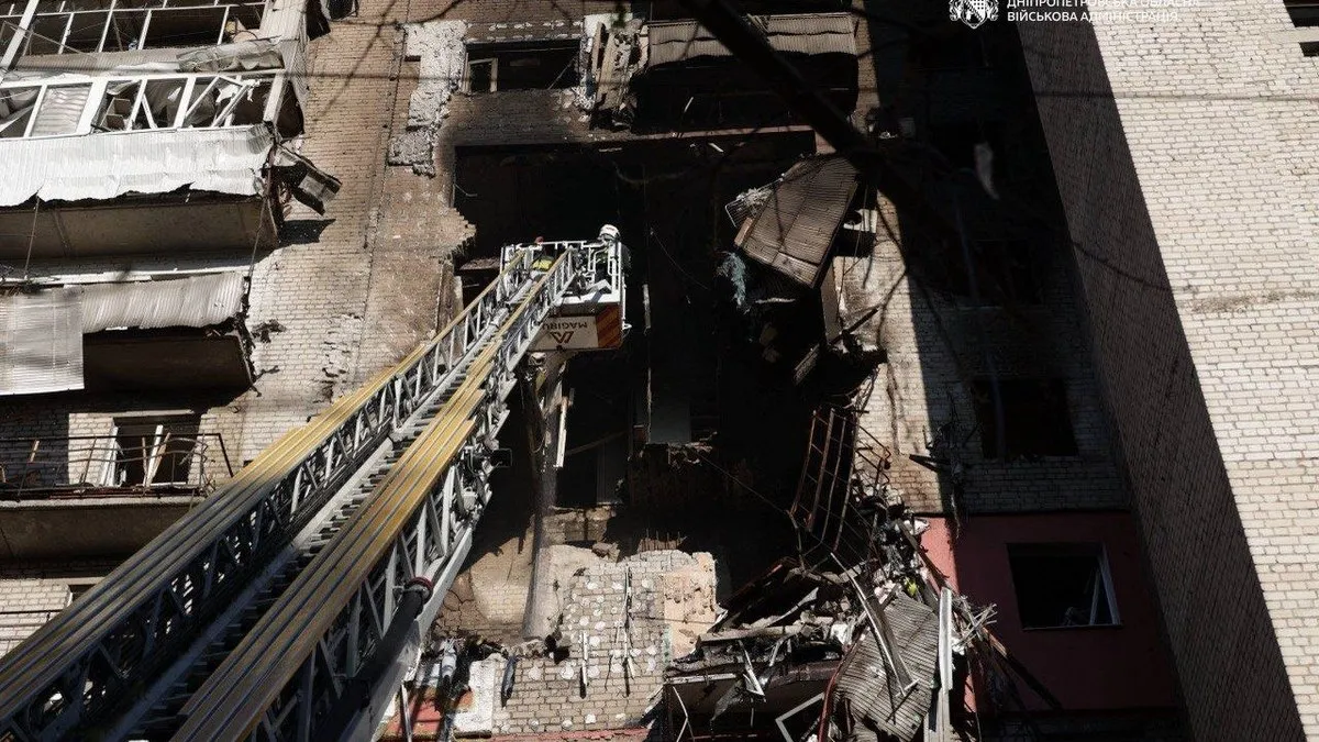 Росіяни влучили по багатоповерхівці в Дніпрі: відома кількість загиблих і постраждалих внаслідок обстрілу