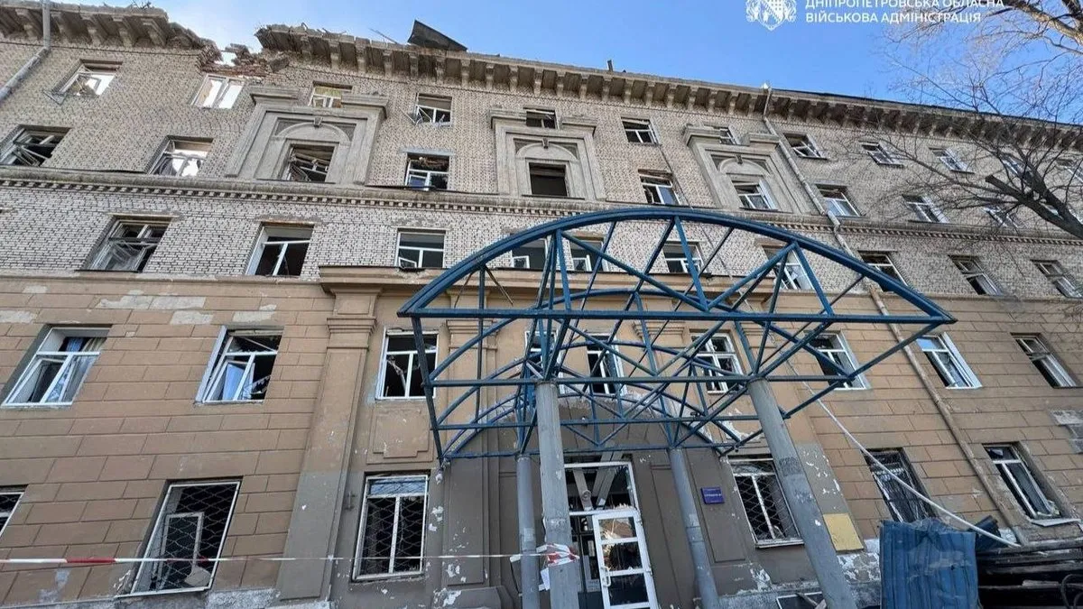 Росіяни обстріляли Дніпро, Кривий Ріг та Миколаїв: відома кількість постраждалих та наслідки атаки
