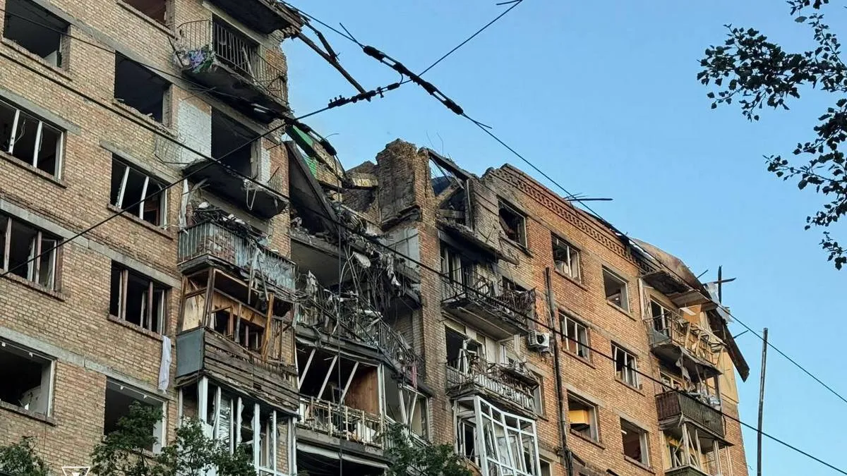 Жахлива ніч в Україні: фото та відео наслідків російської комбінованої атаки на Київ, область та Черкаси
