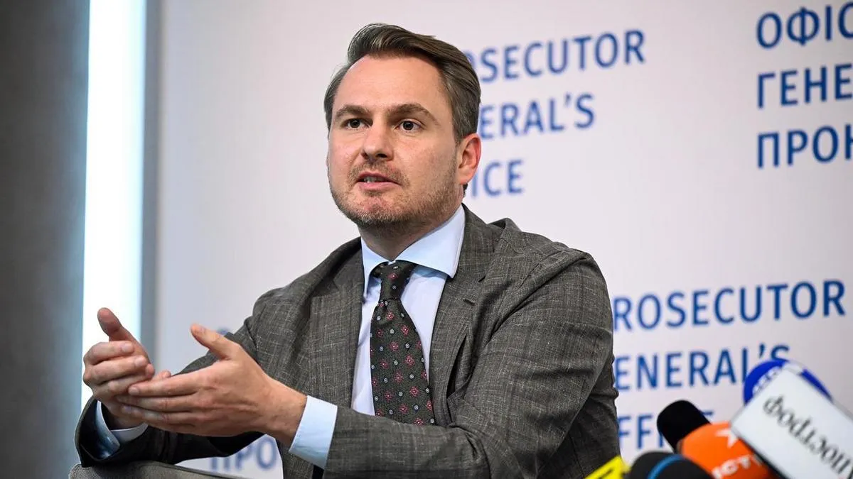 Підписав підозру НАБУ, звинуватив Зеленського та виїхав за кордон: скандал з відставкою генпрокурора України