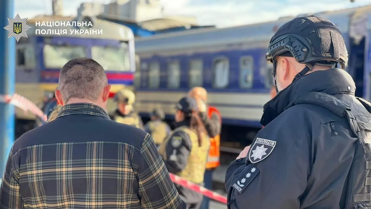 «Укрзалізниця» збирається переглянути правила безпеки під час тривоги: подробиці обстрілу потяга в Дніпрі