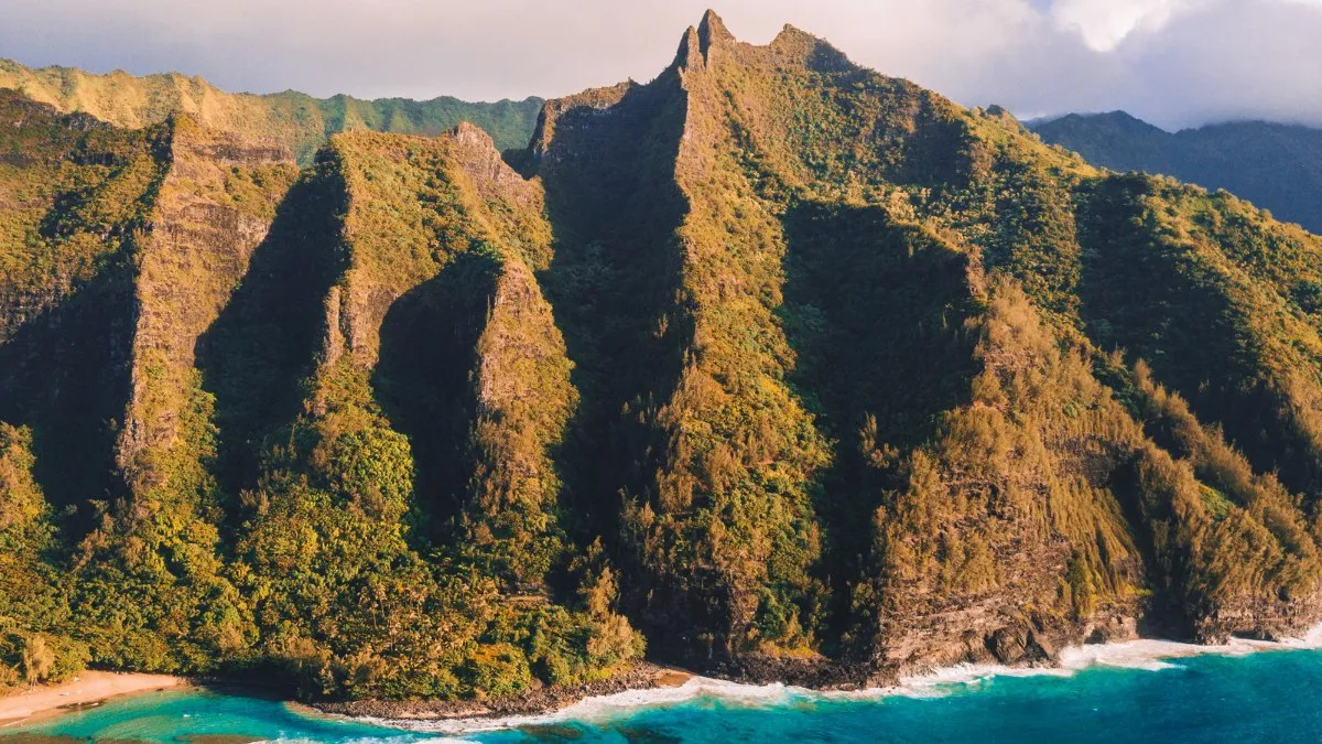 Це не магма: вчені виявили під Гаваями гігантський твердий об'єкт