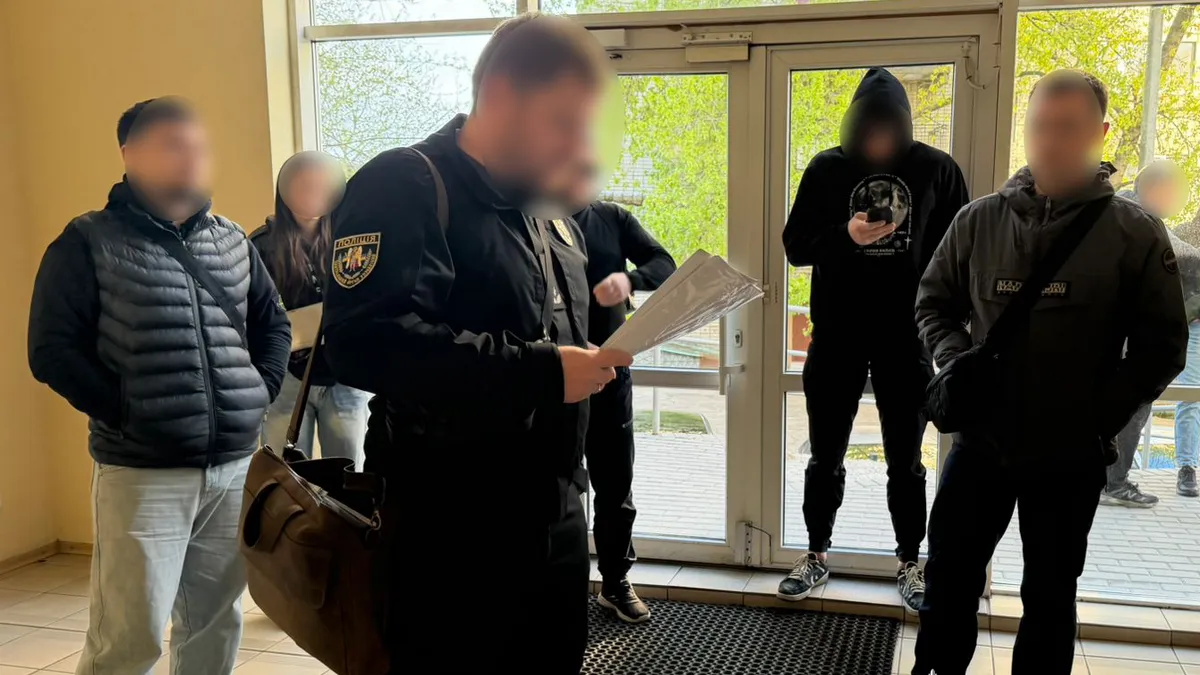 Вигадані поляки та вчителі з «днр»: Нацполія розкрила «жирну» схему розкрадання 580 млн грн на оборонці