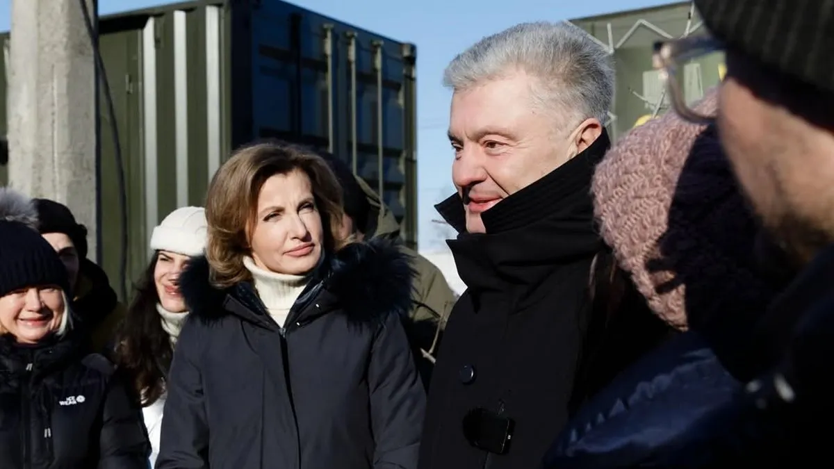 Ніжне привітання і фото у зимовому парку: екс-президент Порошенко звернувся до дружини щемним постом