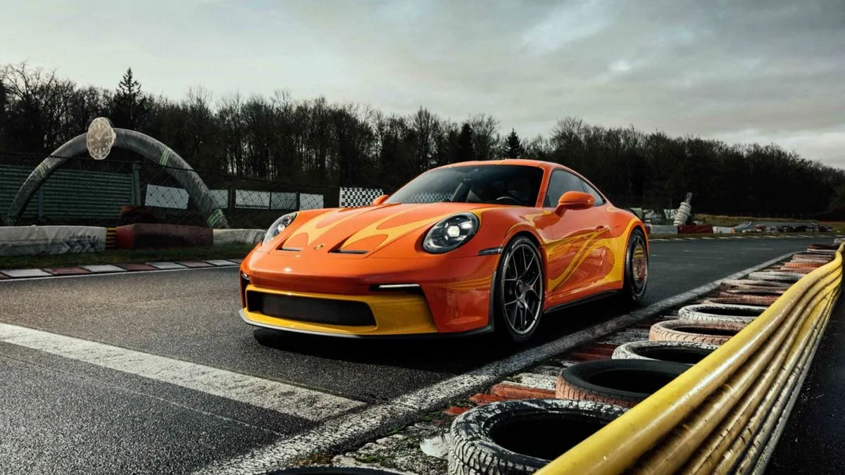 Компанія Porsche випустила модель 911 S/T у стилі боліда 70-х років: індивідуальне авто, що поринає в історію