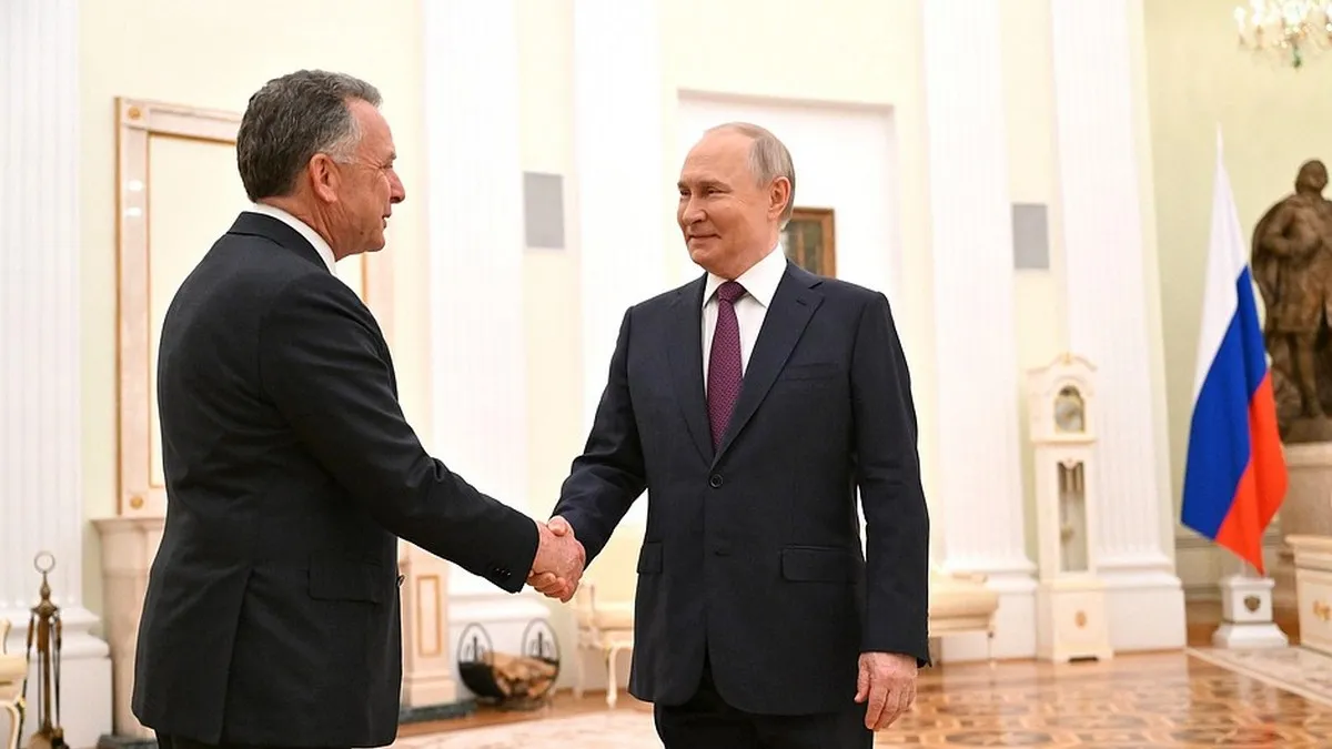 Стів Віткофф назвав Путіна «гуманістом» під час зустрічі: чергові дивовижні заяви посланця Дональда Трампа