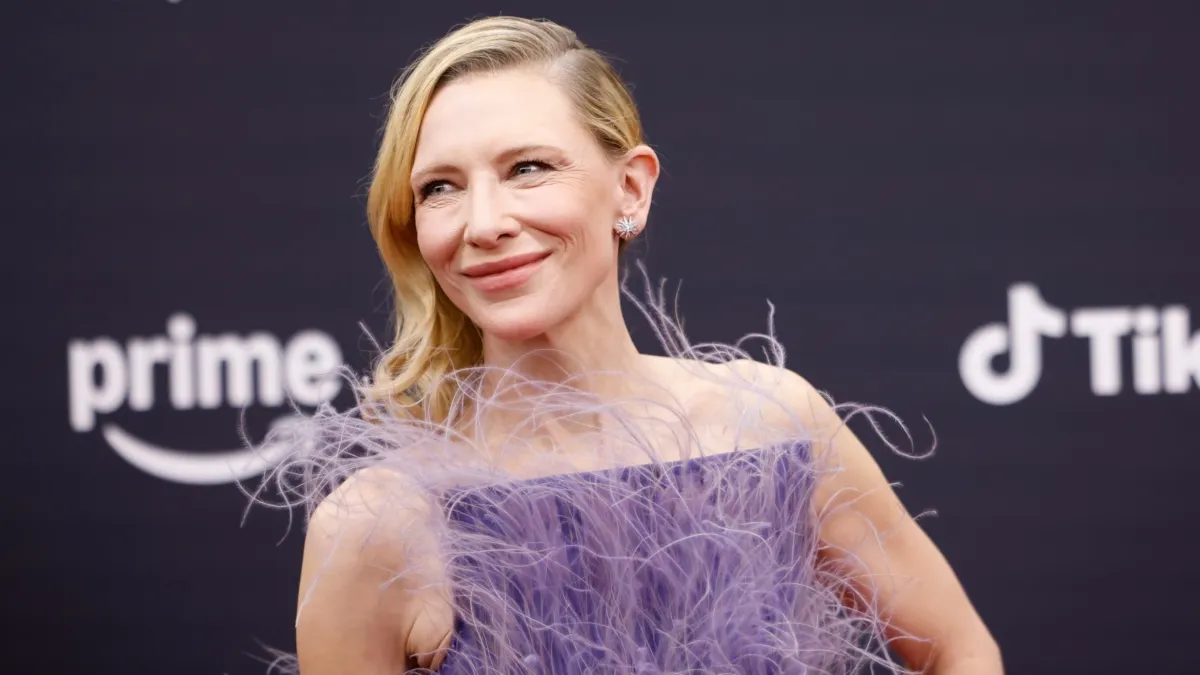 Кейт Бланшетт без волосся та з короткою чорною зачіскою: фото незвичних образів оскароносної акторки з 2000-х