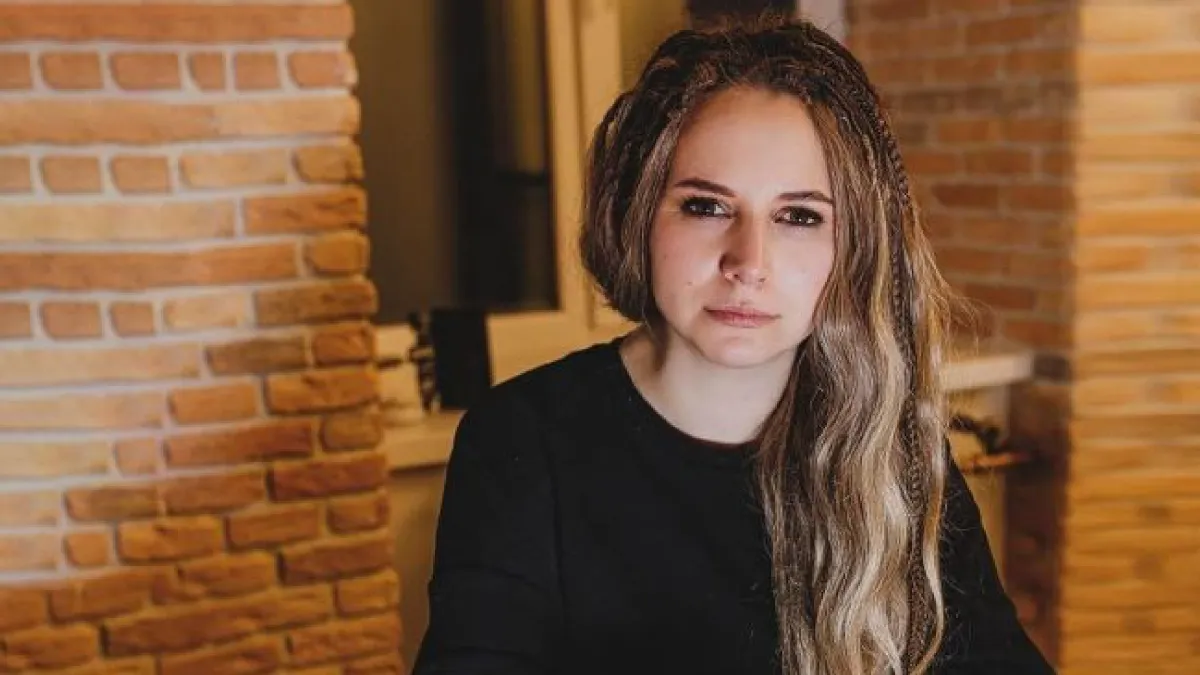 «Тільки не лякайтеся, будь-ласка»: ведуча Емма Антонюк опинилася під крапельницею і показала фото з лікарні