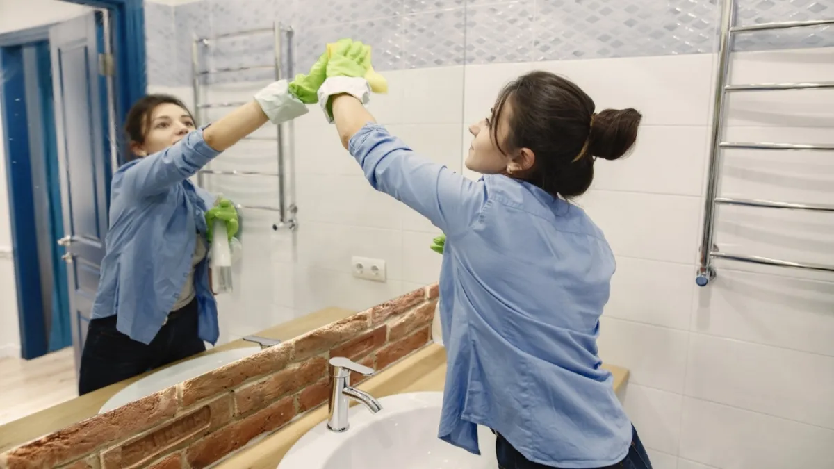 Знищує 82% грибка: названо копійчаний засіб від цвілі