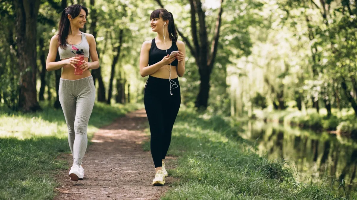 Додасть роки життя та врятує серце: лікарі розкрили неймовірну користь звичайної щоденної ходьби