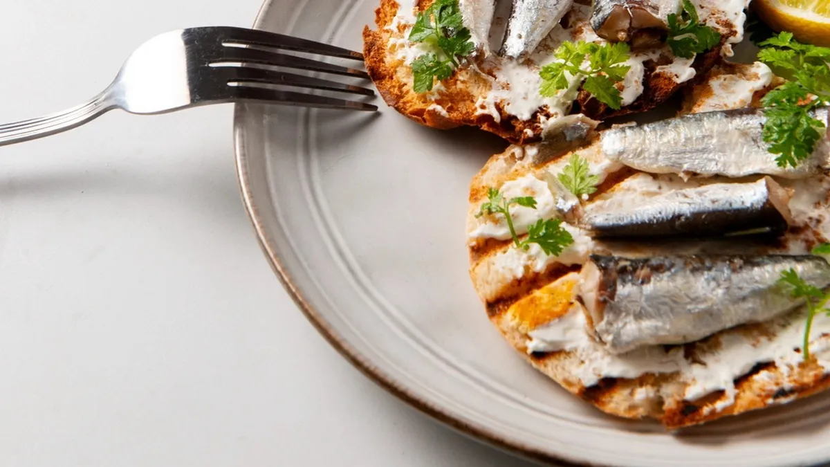 Чотири місяці їла тільки сардини: американка провела експеримент з харчуванням, отримавши шокуючий ефект