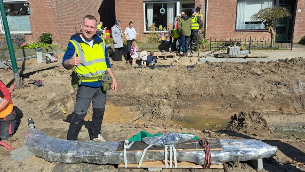 Ремонт у каналізації призвів до історичного відкриття: тисячолітній корабель знайшли під землею