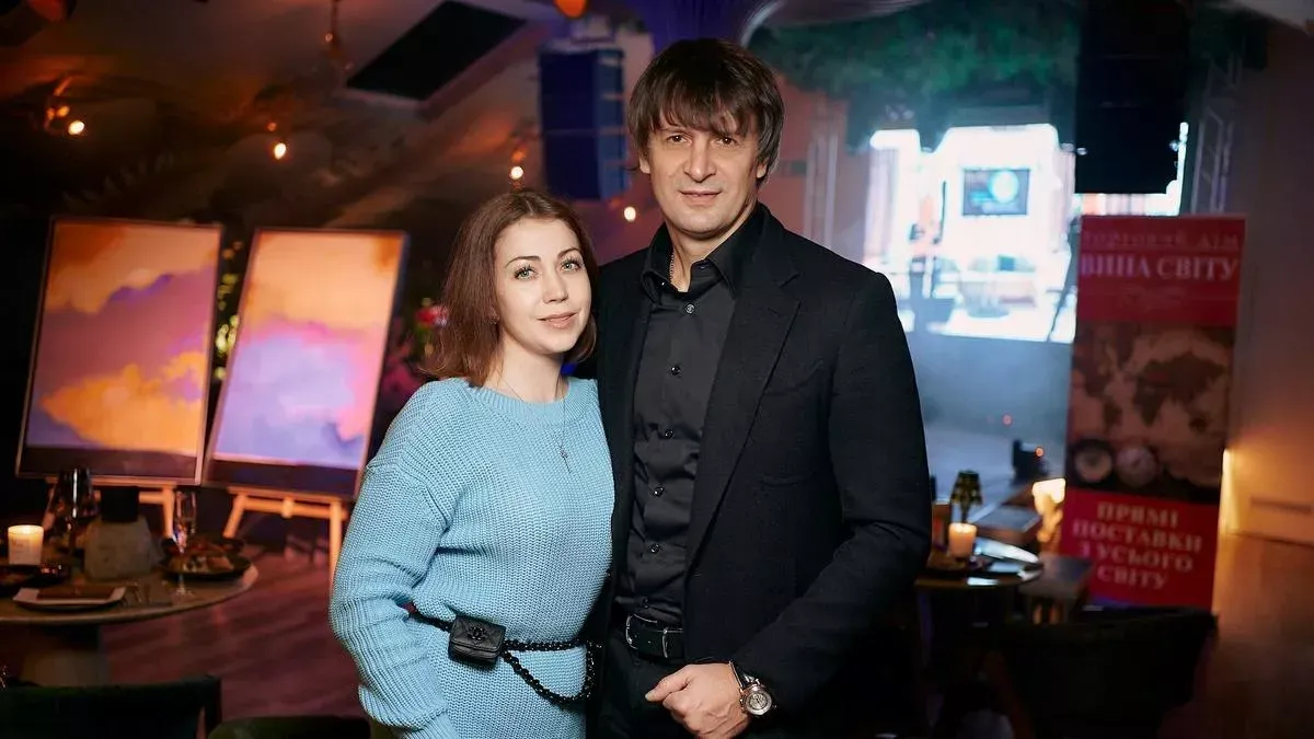 Дружина Шовковського показала, як вони святкували перемогу Динамо над Шахтарем: у кадр потрапив «дикий‎» звір