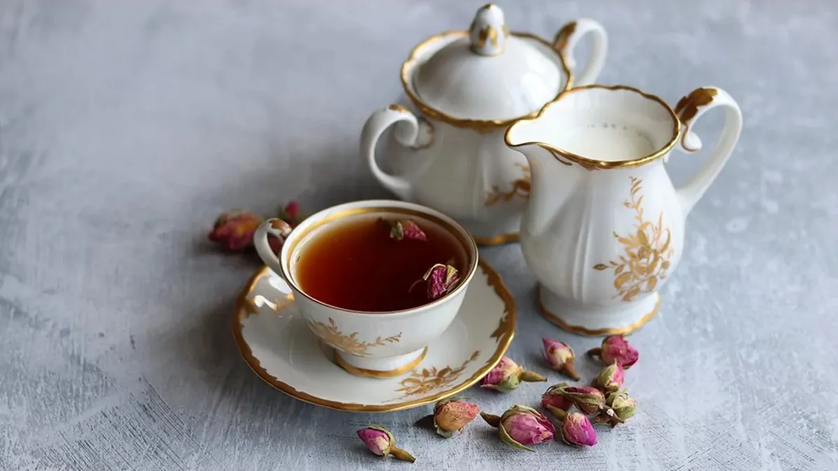 Чаї, що підтримують гормональний баланс: як вони працюють і кому підходять
