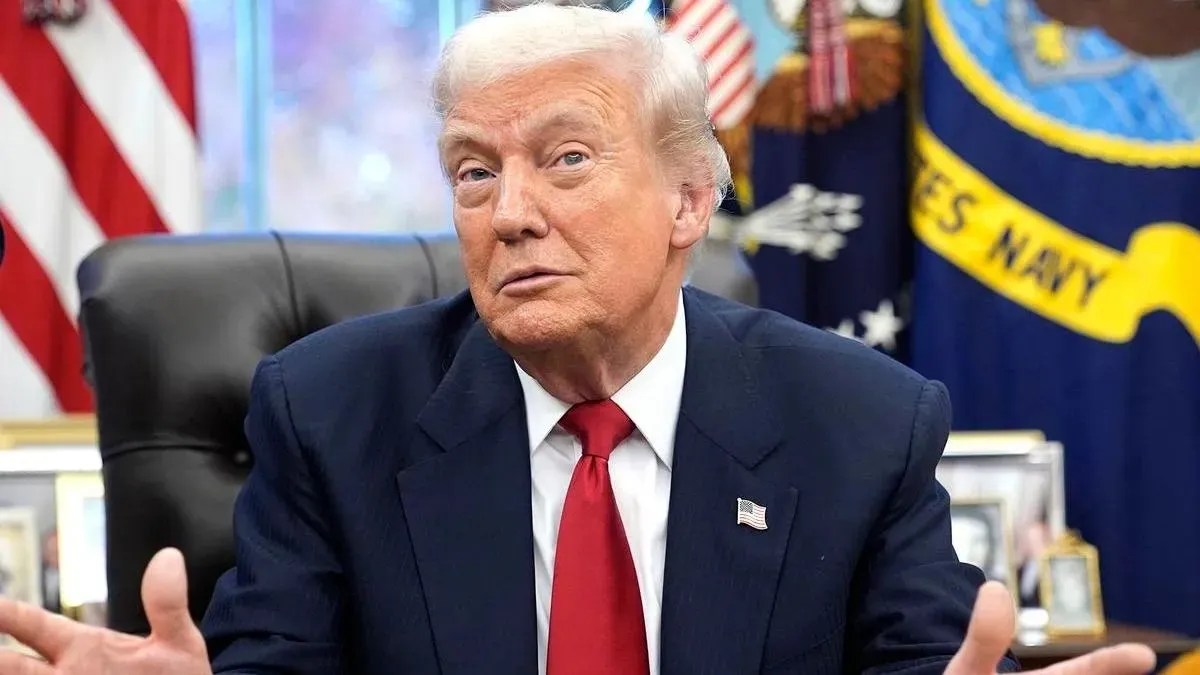 Літак Трампа мав проблеми та повернувся в США: чи відвідає президент форум у Давосі