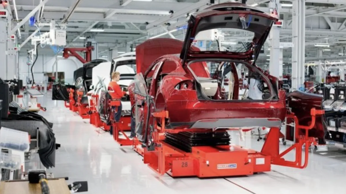 Новий рекорд від Tesla: де зібрали 10-мільйонний електромобіль компанії Ілона Маска