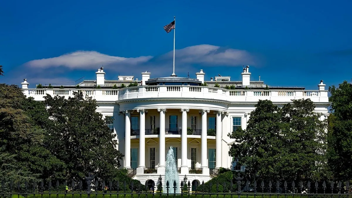 Біля Білого дому сталася стрілянина: Дональд Трамп повідомив деталі інциденту