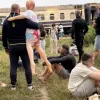 Не захотів залишати під час евакуації: чоловік посадив секс-ляльку на потяг Укрзалізниці