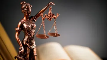 Чоловік підпалив квартиру коханої, щоб потім показово її загасити і стати «героєм»: суд виніс покарання