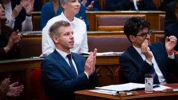На жаль, не в Україні: в Угорщині депутати пішли на радикальний крок і знизили собі зарплати