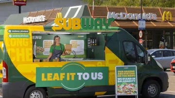 Війна фастфудів: Subway жорстко потролив McDonald's через зміни в меню
