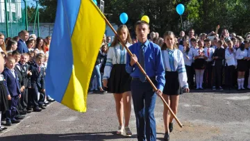 1 вересня без лінійок: освітній омбудсмен закликала не проводити урочистості на День знань з міркувань безпеки