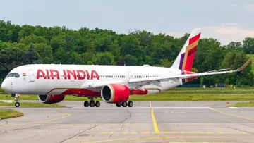 Борт Air India повернувся до Делі після 4 годин польоту: пілоти з пасажирами помилково сіли не на той літак