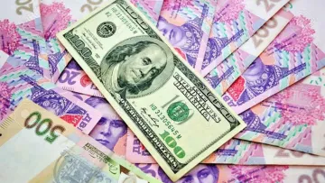 Курс долара знову побив історичний максимум: скільки тепер коштує американська валюта