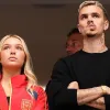 15-річна Гарпер Бекхем стала об’єктом уваги фотографів: зіркова родина засвітилася на матчі Франція - Іспанія