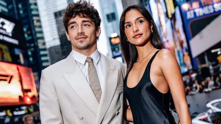 Зірка «Формули 1‎» Леклер таємно одружився у Монако: що відомо про обраницю пілота Ferrari