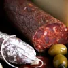 Лише дві скибочки на день: популярна м'ясна нарізка провокує розвиток деменції