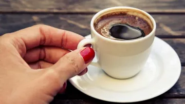 «Тест із чашкою кави»: HR-працівники діляться в мережі новим неформальним трендом на співбесідах