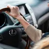 Всі жінки без винятків тепер можуть перетинати кордон: в уряді скасували обмеження для держслужбовців