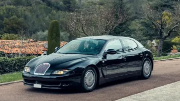 На аукціоні у Монако продають ексклюзивний Bugatti за 2 млн євро: усього 3 екземляри, майже без пробігу