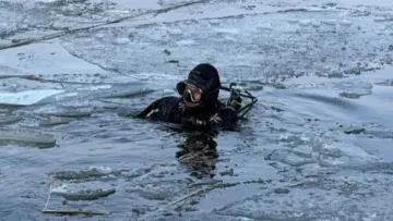 Пішов з дому в капцях і зник: у Чехії водолази знайшли тіло зниклого українця