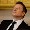 Ілона Маска просять дозволити використовувати Starlink для далекобійних дронів проти російської зброї: що відомо