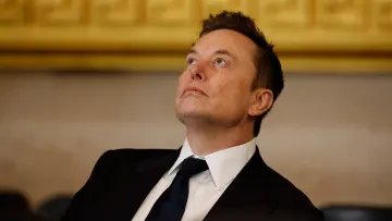 Ілона Маска просять дозволити використовувати Starlink для далекобійних дронів проти російської зброї: що відомо