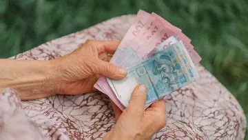 Нові пенсійні реалії: експерти роз’яснили, кому доведеться працювати до 63 або 65 років через брак стажу