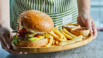 Блокують йод і руйнують гормони: дієтолог назвав популярні продукти, які таємно нищать щитоподібну залозу