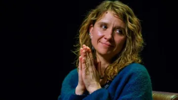 Українська режисерка шокувала зізнанням про насильство: «Прийшов посеред ночі і почав гвалтувати‎»