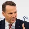 «Гей, Ілоне, ти знову граєшся в політику?»: Радослав Сікорський відреагував на обмеження Starlink Україні