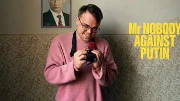 Кіноляп року: як у російській документалці, яка виграла «‎Оскар» опинився водяний знак BBC та жабеня з комедії