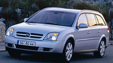 Сірий став найпопулярнішим кольором нових автомобілів в Україні за півріччя 2026: загальний топ 5