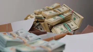 СБУ виявила сейф немов з голлівудського кіно: сховок був під’єднаний до труби для таємного переміщення готівки