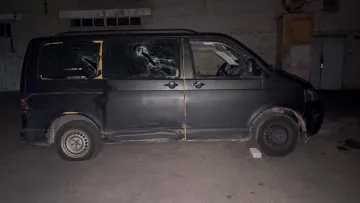 У Луцьку близько 30 людей побили двох військових ТЦК та пошкодили службове авто: що трапилося 