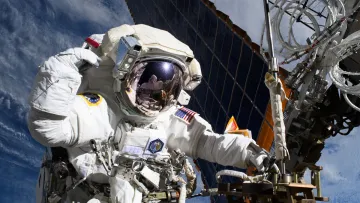 NASA вперше в історії здійснить медичну евакуацію з МКС: що відомо про дострокове повернення астронавтів 