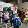 Директорка київської гімназії не пустила на уроки дітей у шортах: відео моменту, реакція батька і омбудсменки