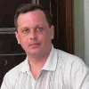 Спалив паспорт РФ на знак протесту: під Києвом знайшли мертвим російського опозиційного журналіста